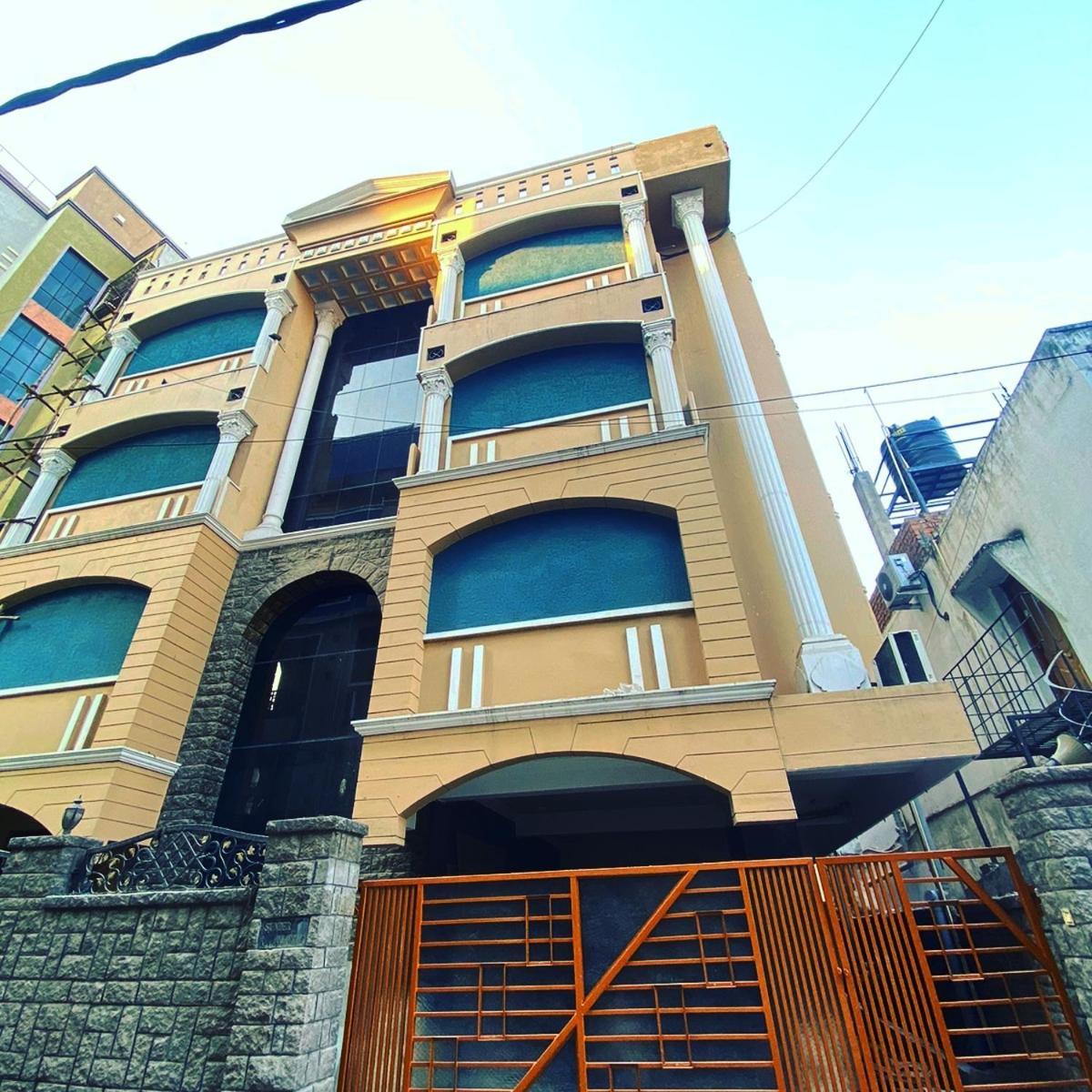 Hotel Kp Suites Metro Hyderabad Bagian luar foto